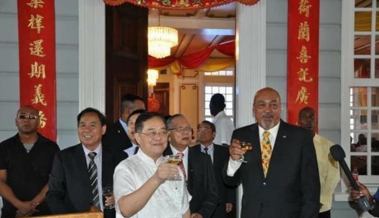 祖籍在中国的外国领导人或政要，遍布全球20多个国家