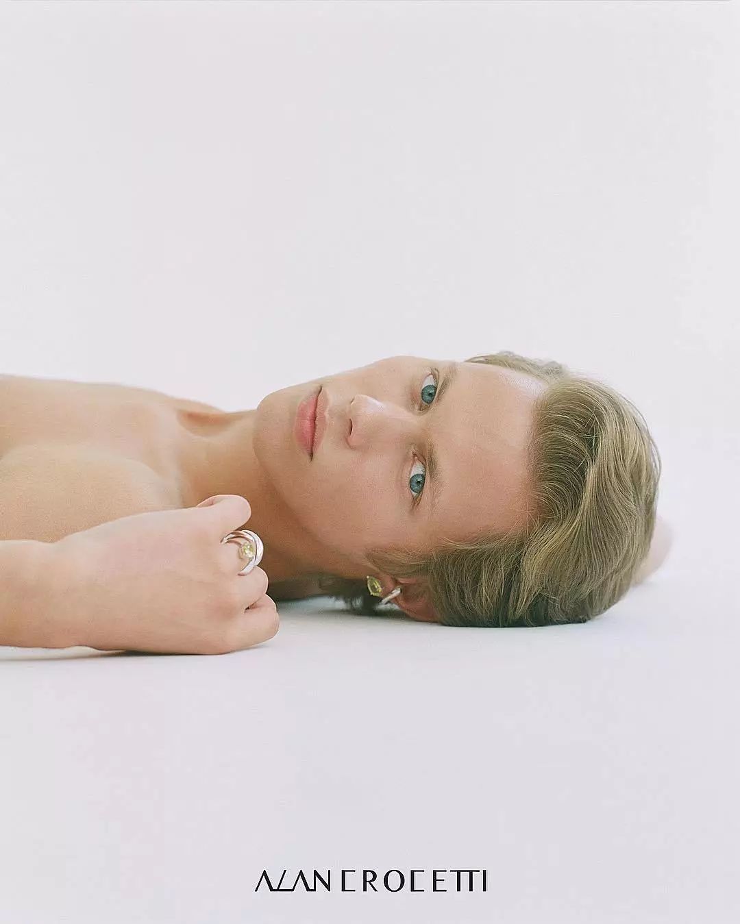 明星同款耳夹无耳洞,没有耳洞的明星是怎么戴耳环的