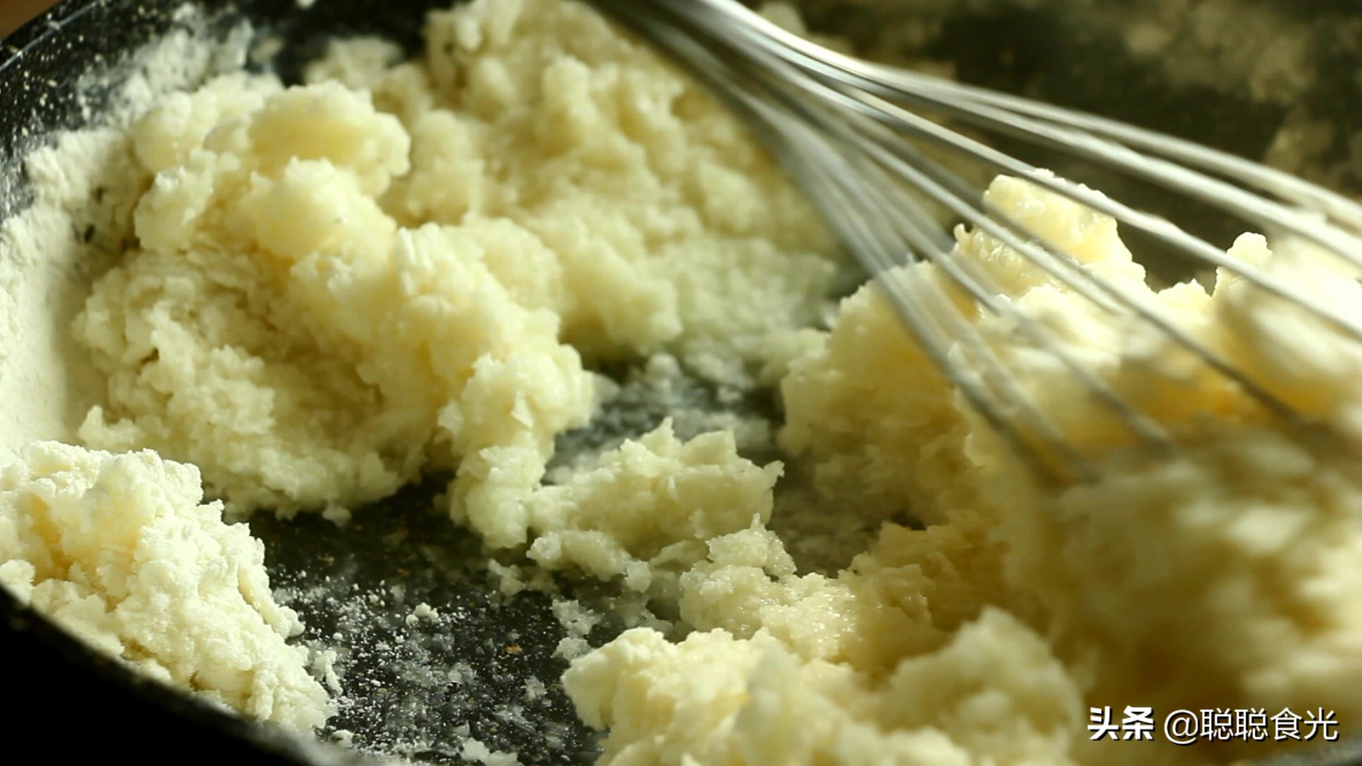 怎样做炸糖糕才能更酥脆,酥脆油炸糖糕的做法