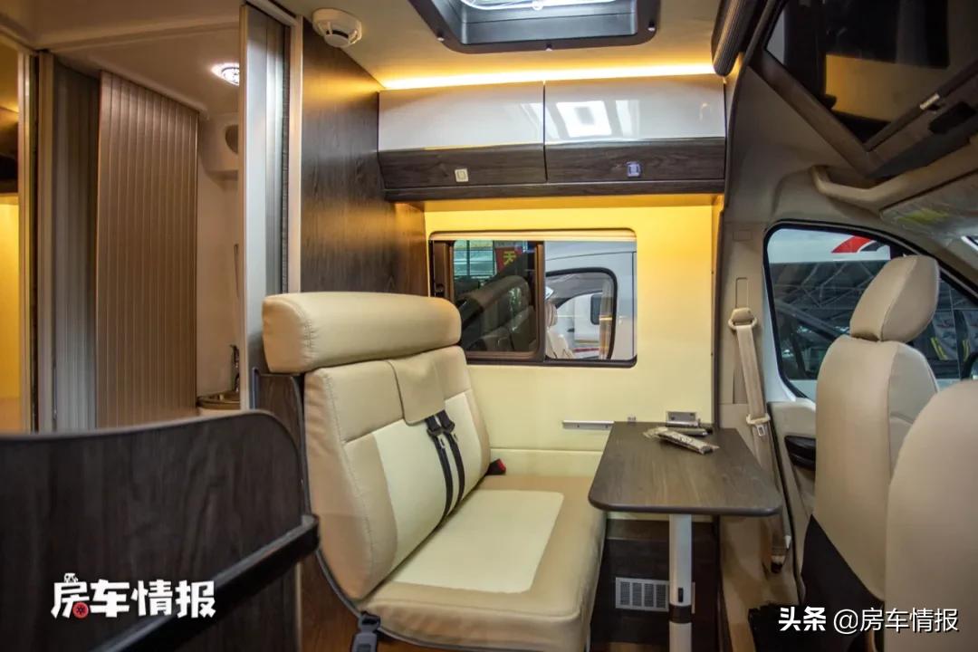 2023款大通v90长轴房车,阳光尚游大通v90b型房车多少钱1辆
