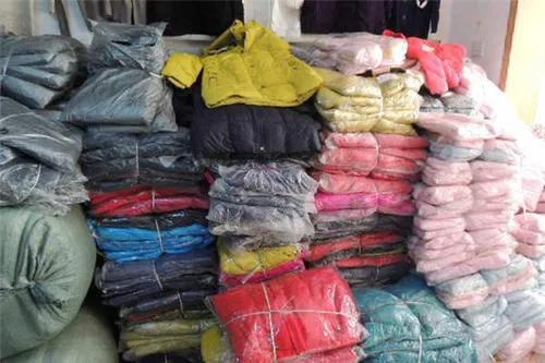 回收废旧衣服如何做生意,广西废旧衣服收购厂家联系方式