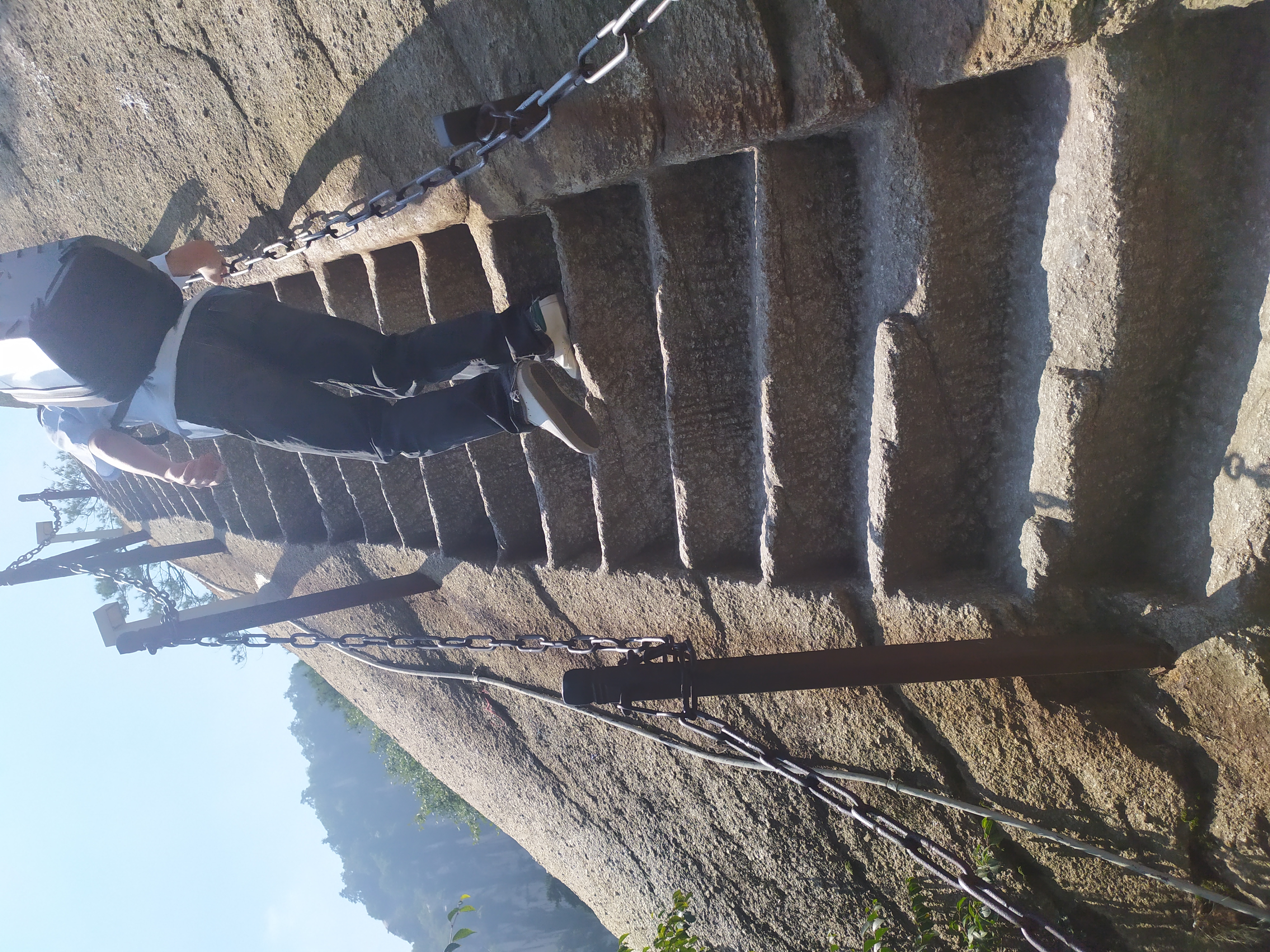 北上西下华山有危险的地方吗,恐高华山攻略