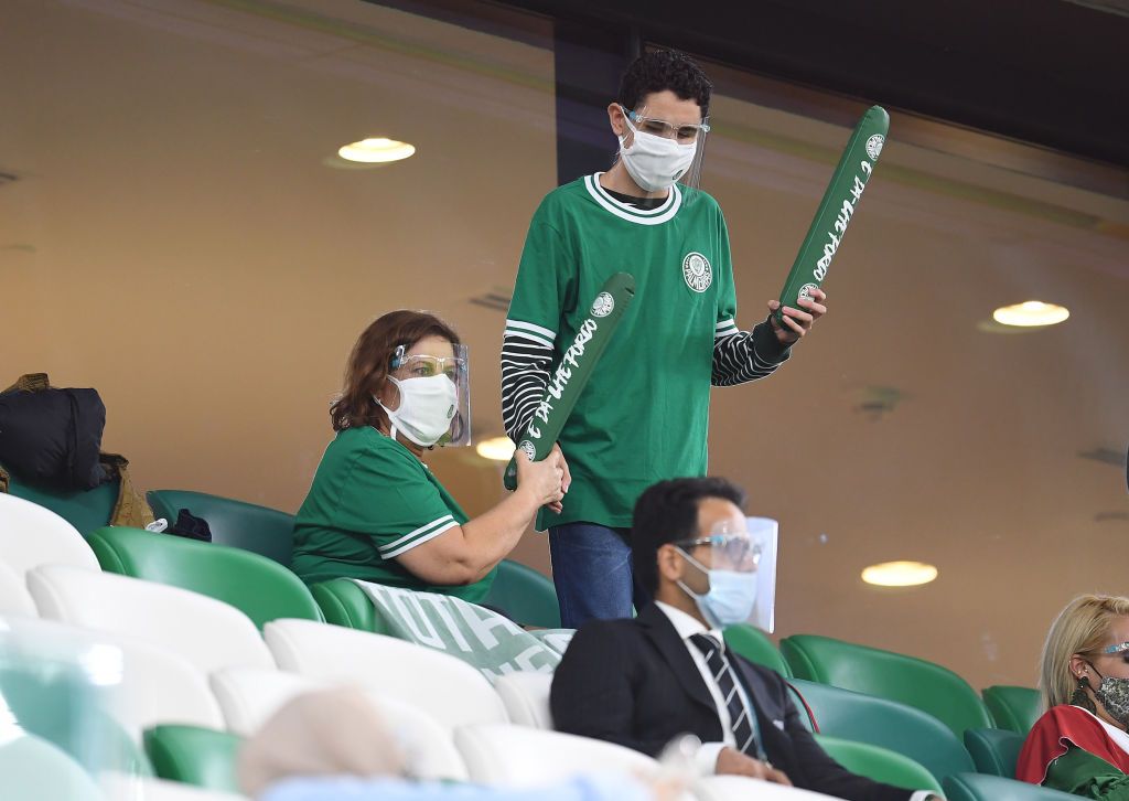 你是我的眼，带我领略足球的美妙