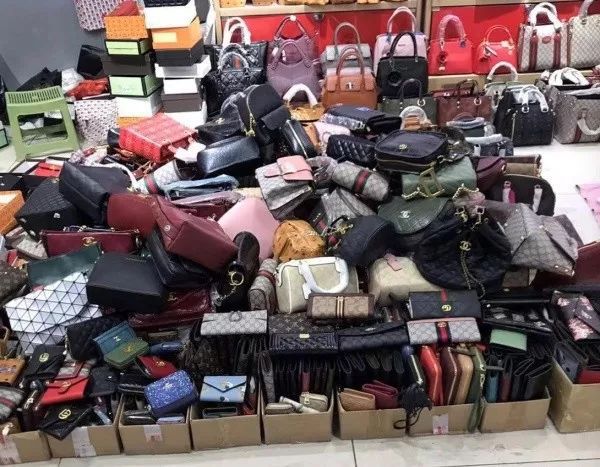 最大的假包市场在哪里,年交易额在百亿元以上的批发市场