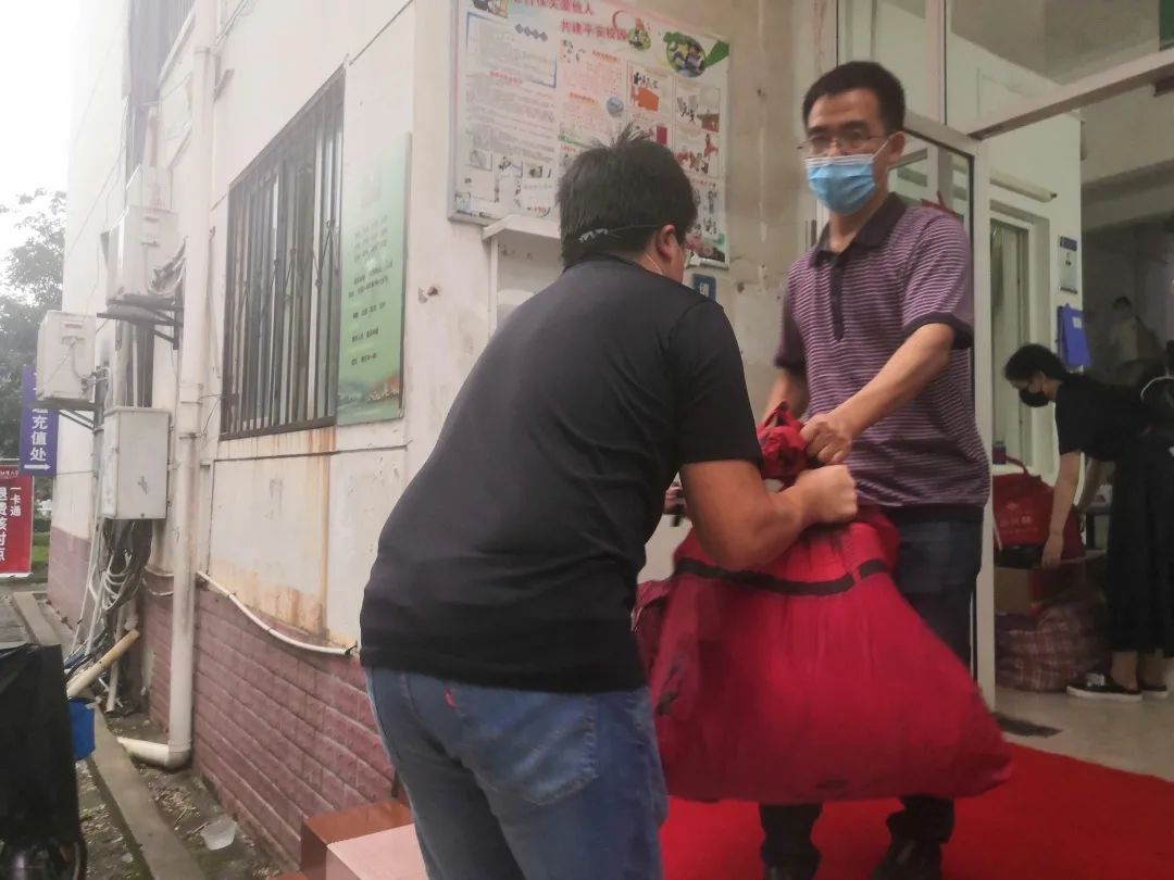 好久不见,欢迎回校!江大是学子们永远的家