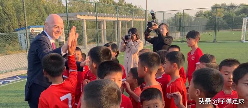 自带食物全被没收，客战朝鲜的韩国队，在“玩场外”上遇到对手了