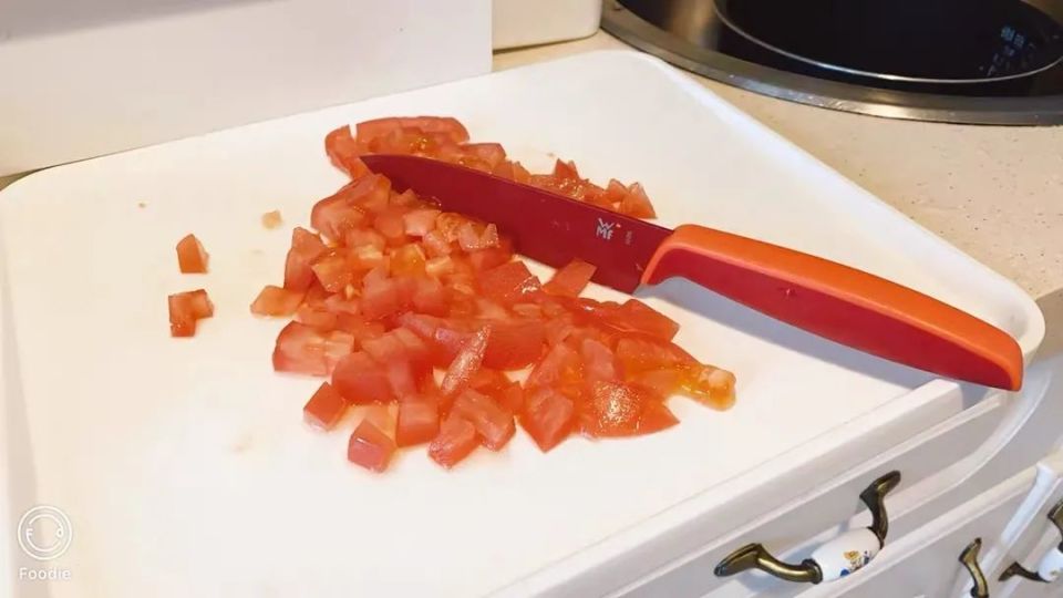 厨房里的砧板是最脏的吗,砧板菜板怎么去污