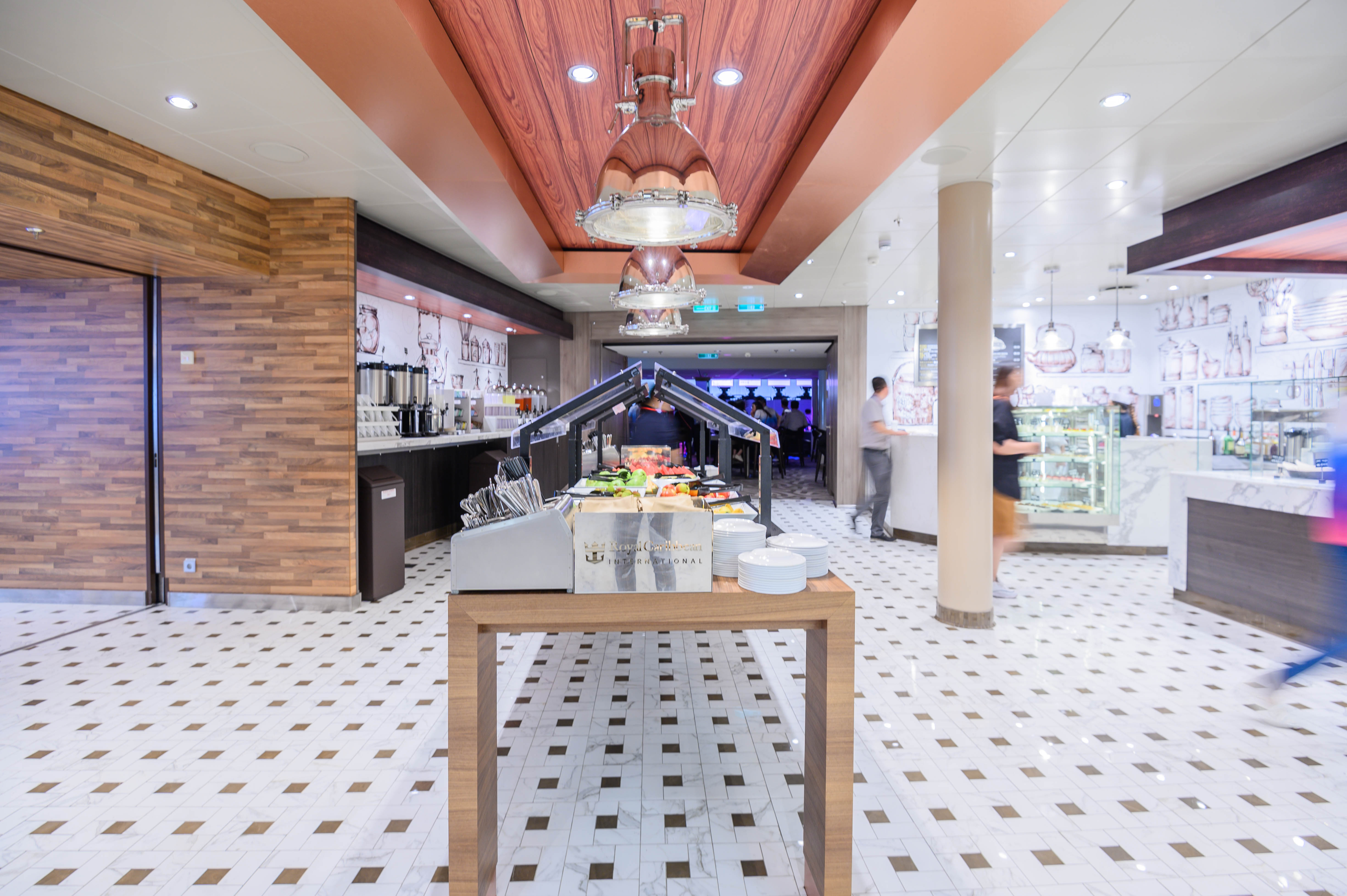 世界第一艘豪华邮轮,世界最大豪华邮轮首航