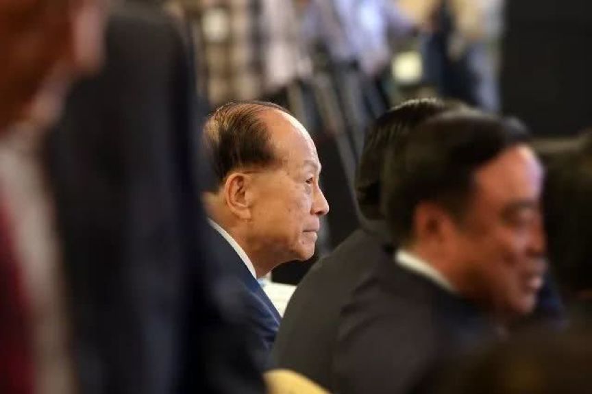 李嘉诚再次抛售内地项目,李嘉诚家族再度出手抄底房地产