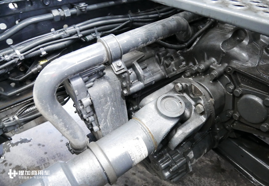 二手进口依维柯牵引车,二手依维柯牵引车