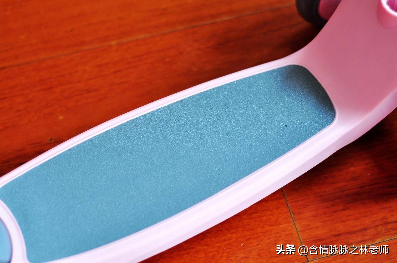 给宝贝买个滑板车,给小朋友买滑板车