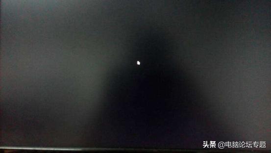 重装系统后进入直接黑屏,win7进入后黑屏修改注册表