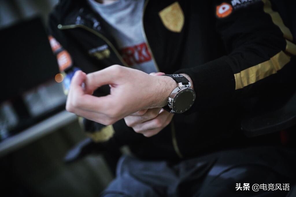 fpx冠军手表,fpxlv背包