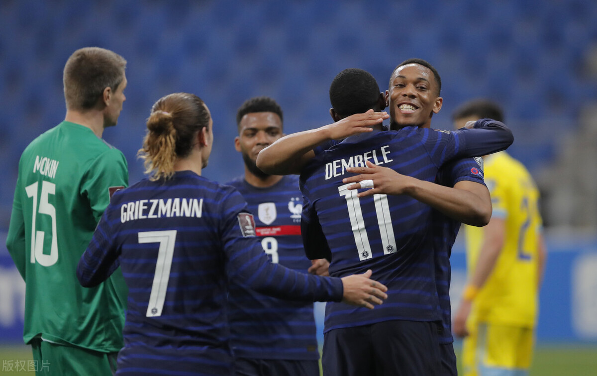 2-0，卫冕冠军轻取鱼腩队！2亿巨星尴尬失点，世预赛迎来首胜