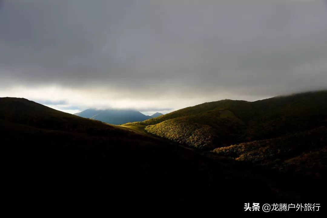 内蒙古最后的秘境！一脚跨3省，美了4季，高铁直达却低调了5000年​