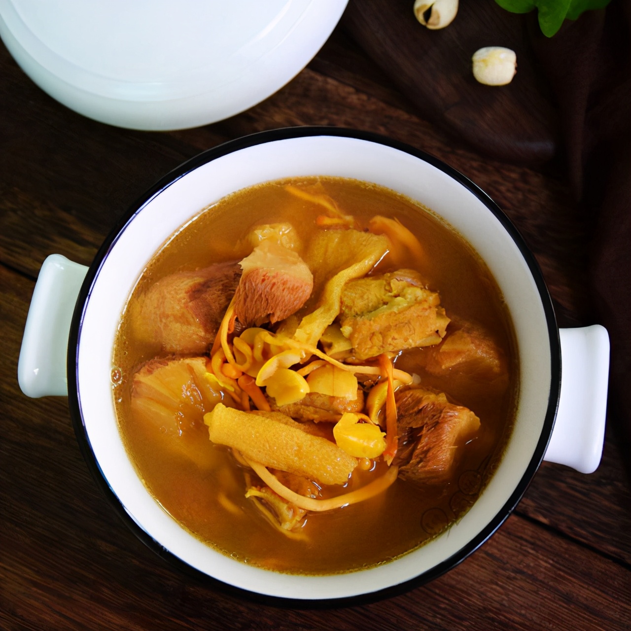 蛹虫草猴头菇竹荪排骨汤,猴头菇竹荪汤做法