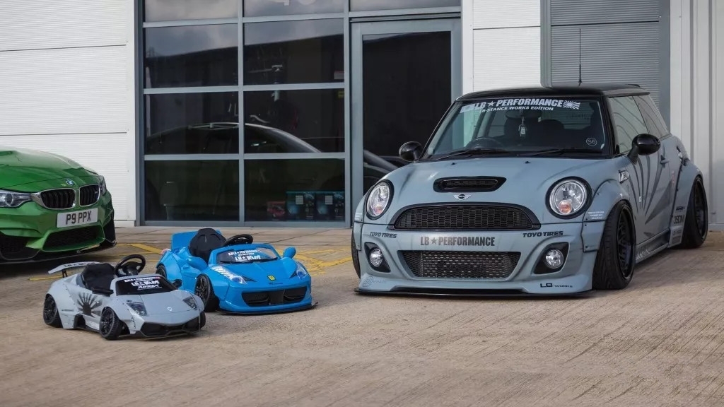 广州高校突现众多改装车,中国改装文化跨出了重要一步!