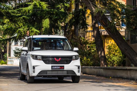 能拉货又能拉人的五菱,能拉货能拉人油耗低的车