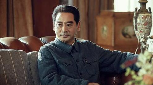 国宝“九龙杯”被偷，周总理为不伤及外宾友谊，是如何智取归还的