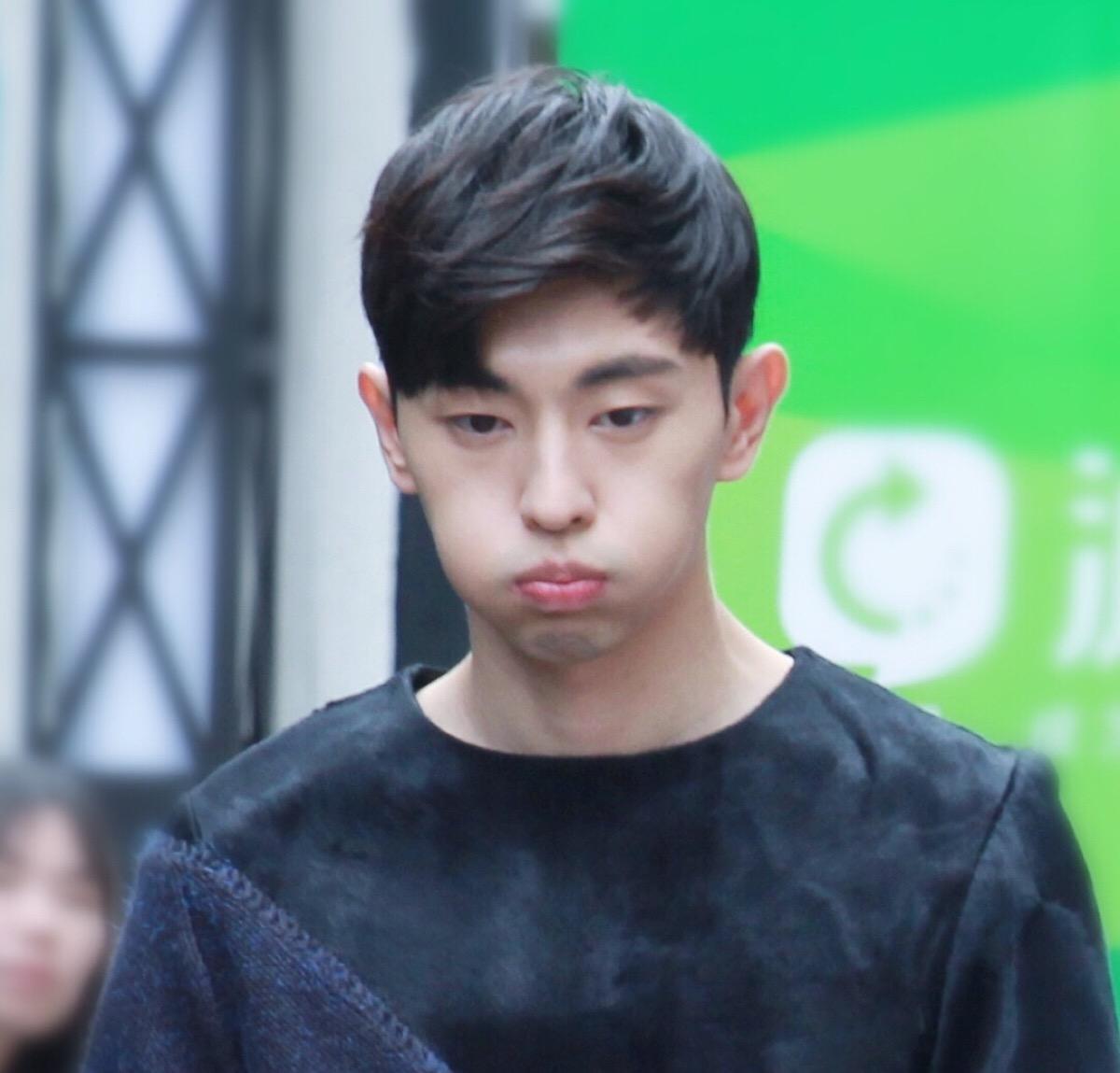 邓伦片场拍戏笑场，却不小心连说两句脏话！粉丝：好Man