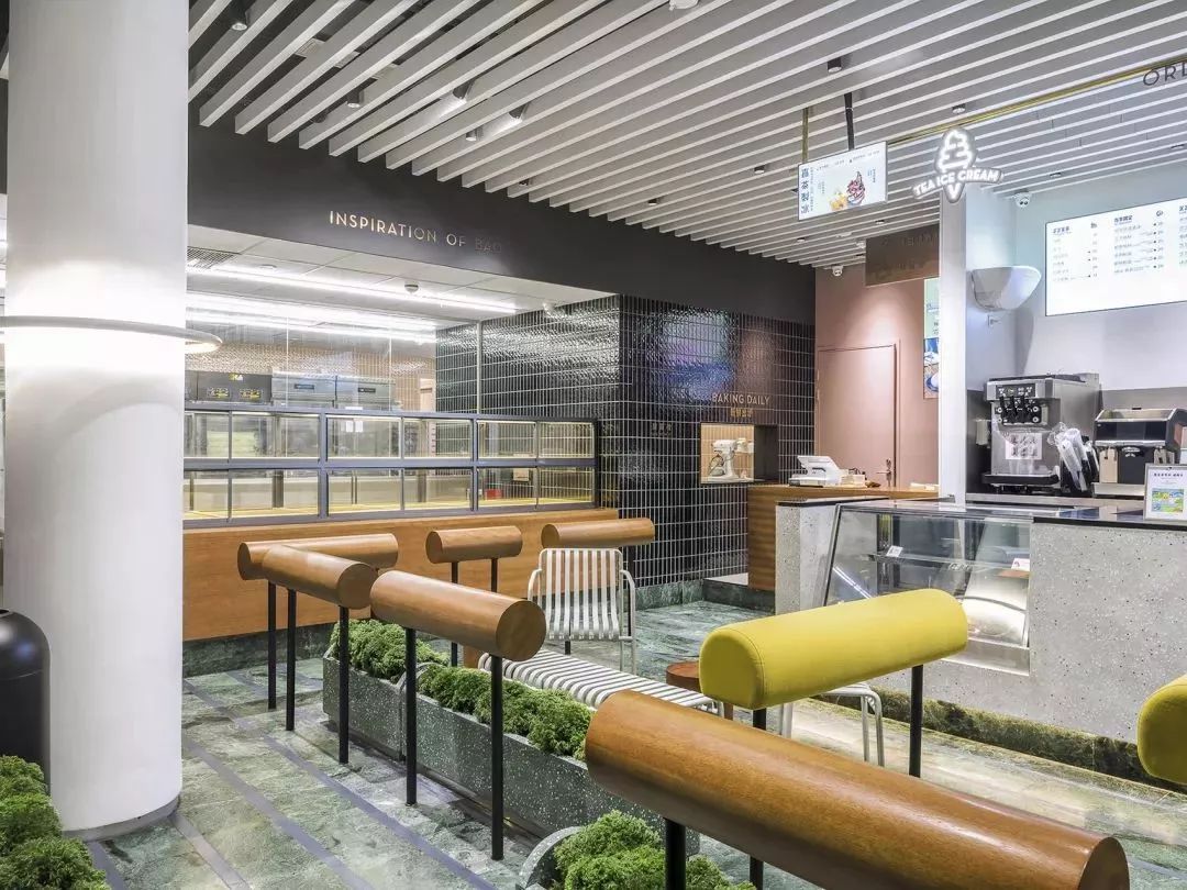 服装人要哭了！年利润4亿、估值90亿的喜茶竟然跨界服装行业？