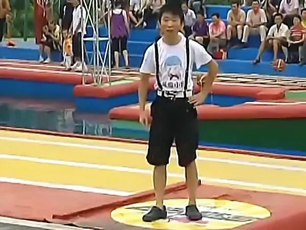 杨迪学业水平,杨迪自曝曾被班主任踢出尖子班