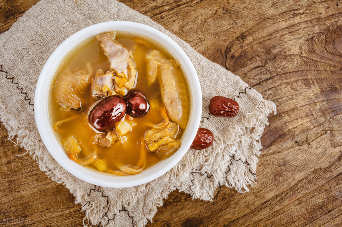 喝什么鸡汤好吃又营养,夏天适合喝的炖鸡汤