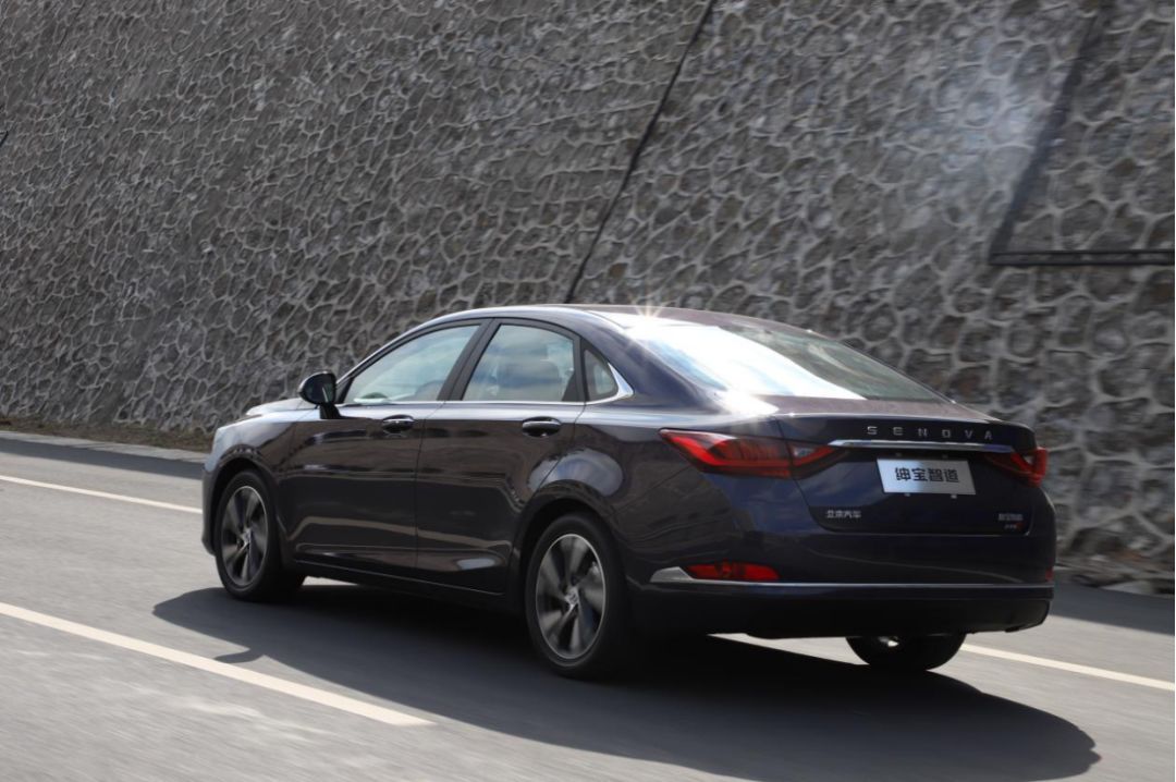 北京绅宝智道最新款,5万空间大的家用轿车