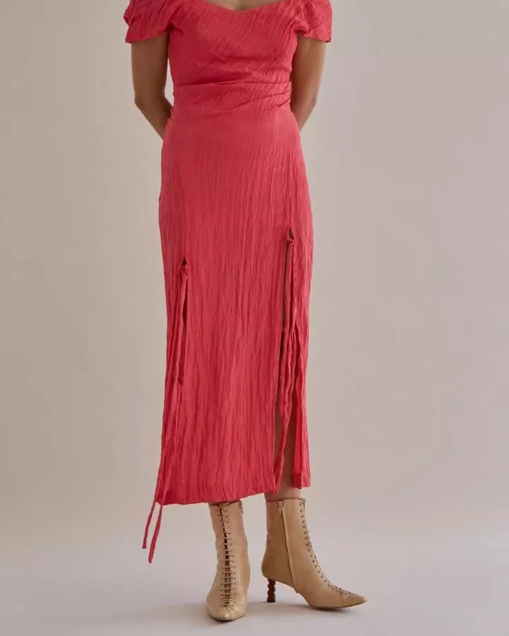 去年特别火的鞋,绑带鞋搭配图片选择这样穿更潮流