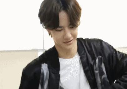 亲爱的热爱的韩商言腹肌,韩商言露出全部腹肌