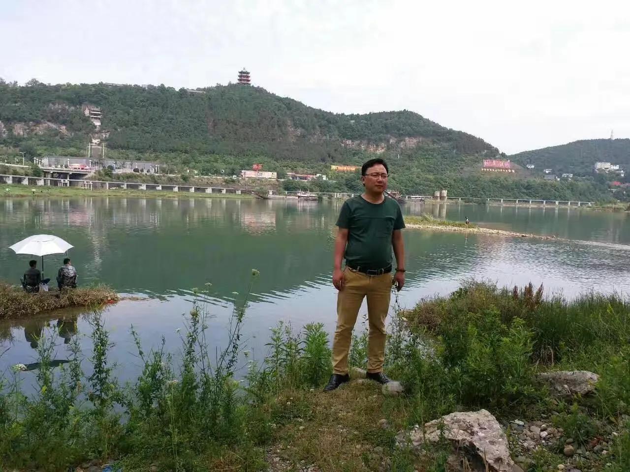 辞去30万年薪创业,放弃年薪40万创业到亏500万