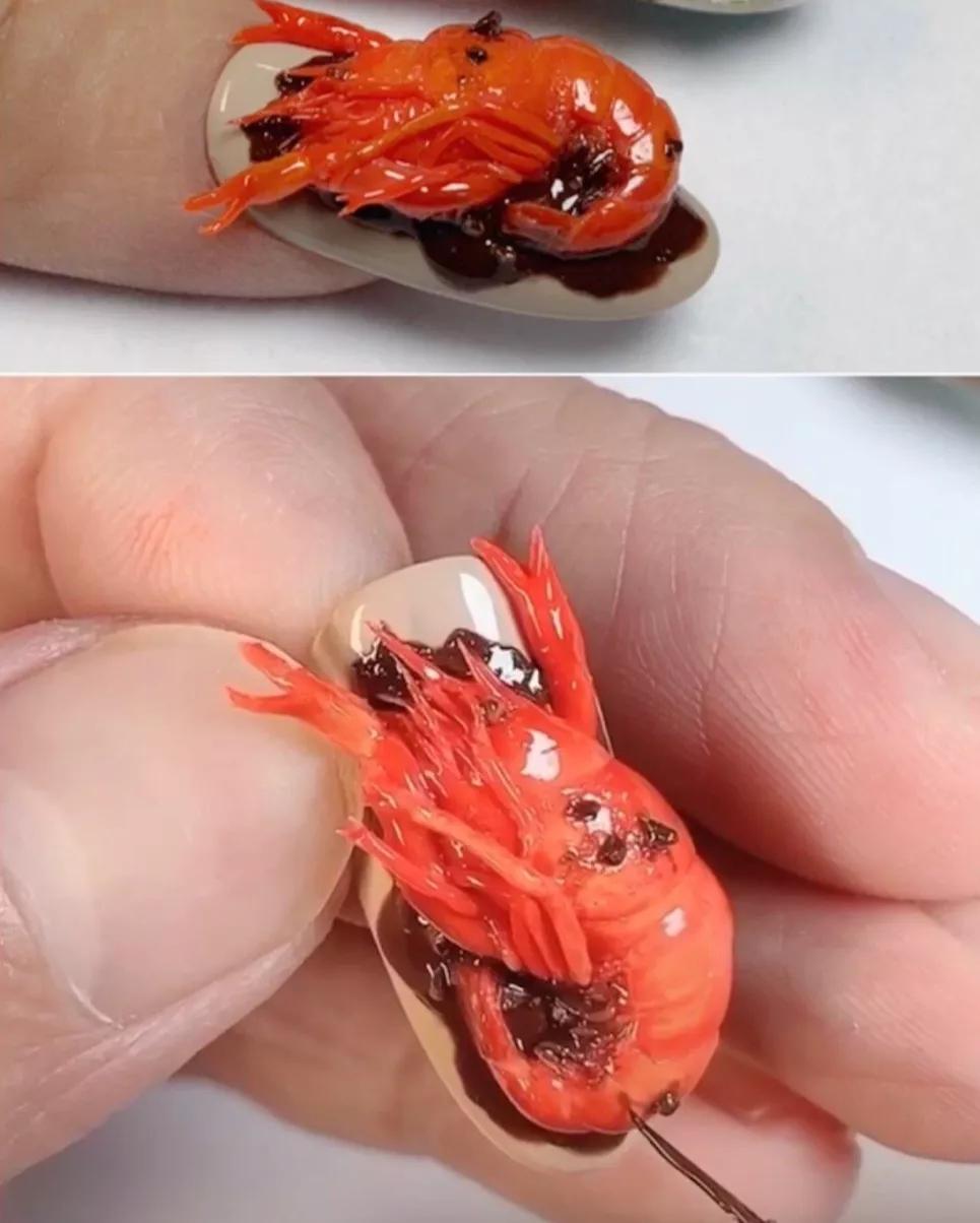 美甲师在吗？我被丑得睡不着觉