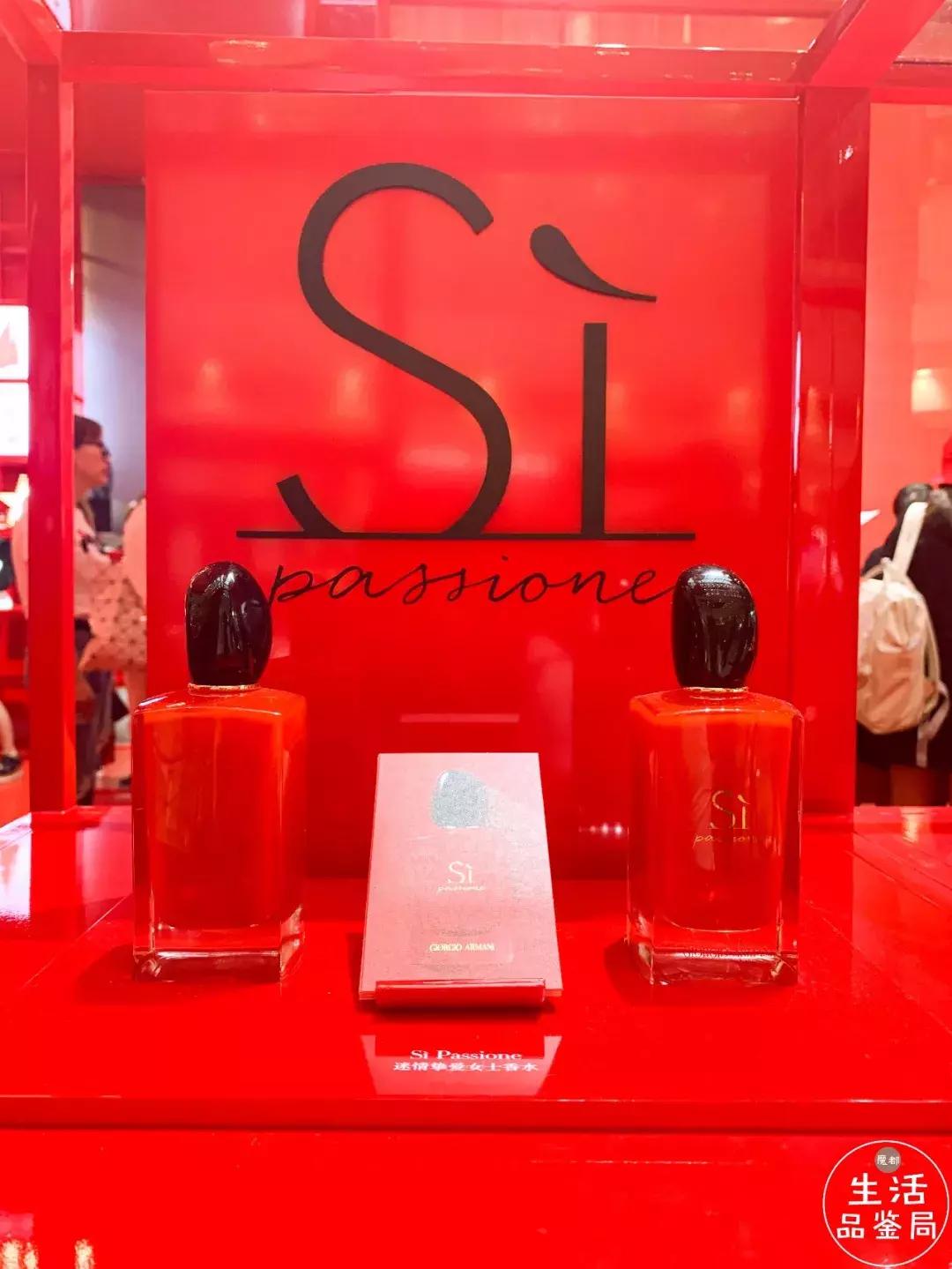 连王嘉尔、郑恺等大牌明星疯狂Pick的阿玛尼快闪店空降魔都