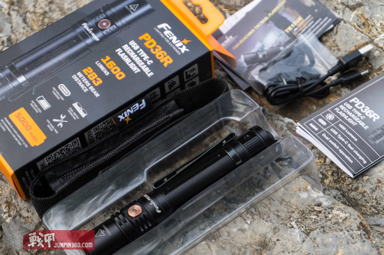 fenix菲尼克斯pd36rv2.0,fenix手电pd40r与pd36r哪个好