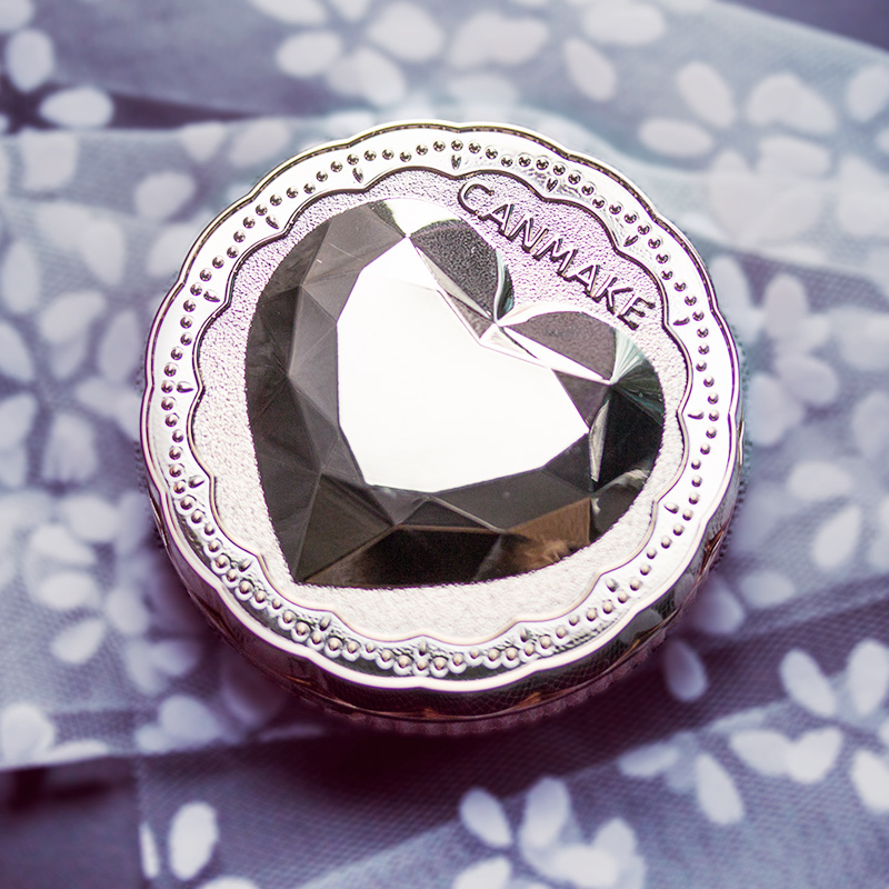 平价遮瑕力强的粉饼推荐,好用平价粉饼无广告