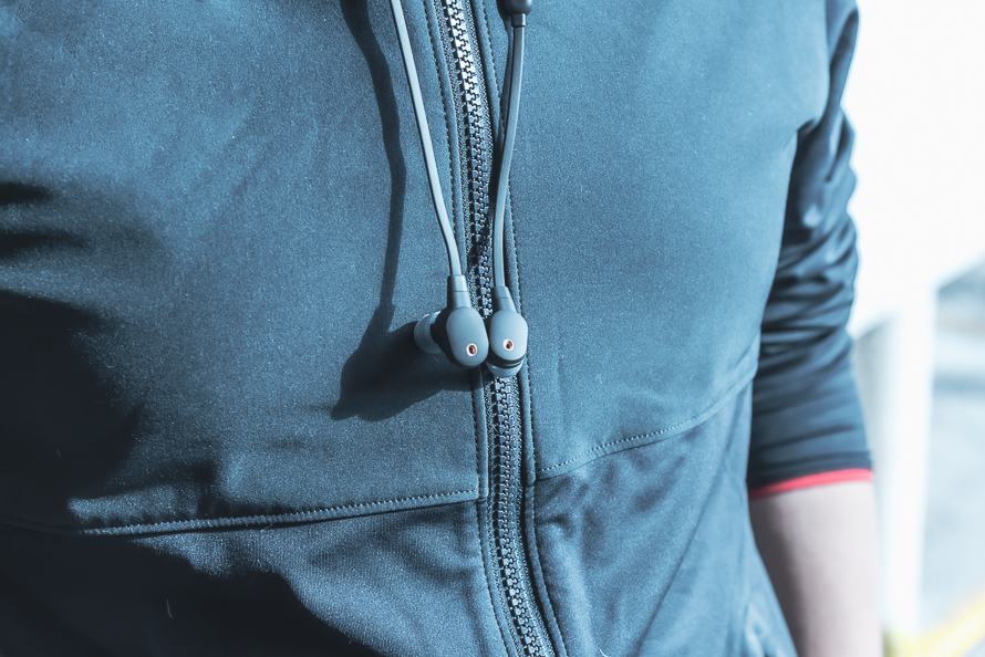 索尼wi-1000x与boseqc30谁好,索尼wi1000xm2对比boseqc30