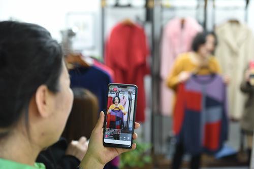 我用200万做直播电商的教训,做直播电商最容易遇到的几个问题