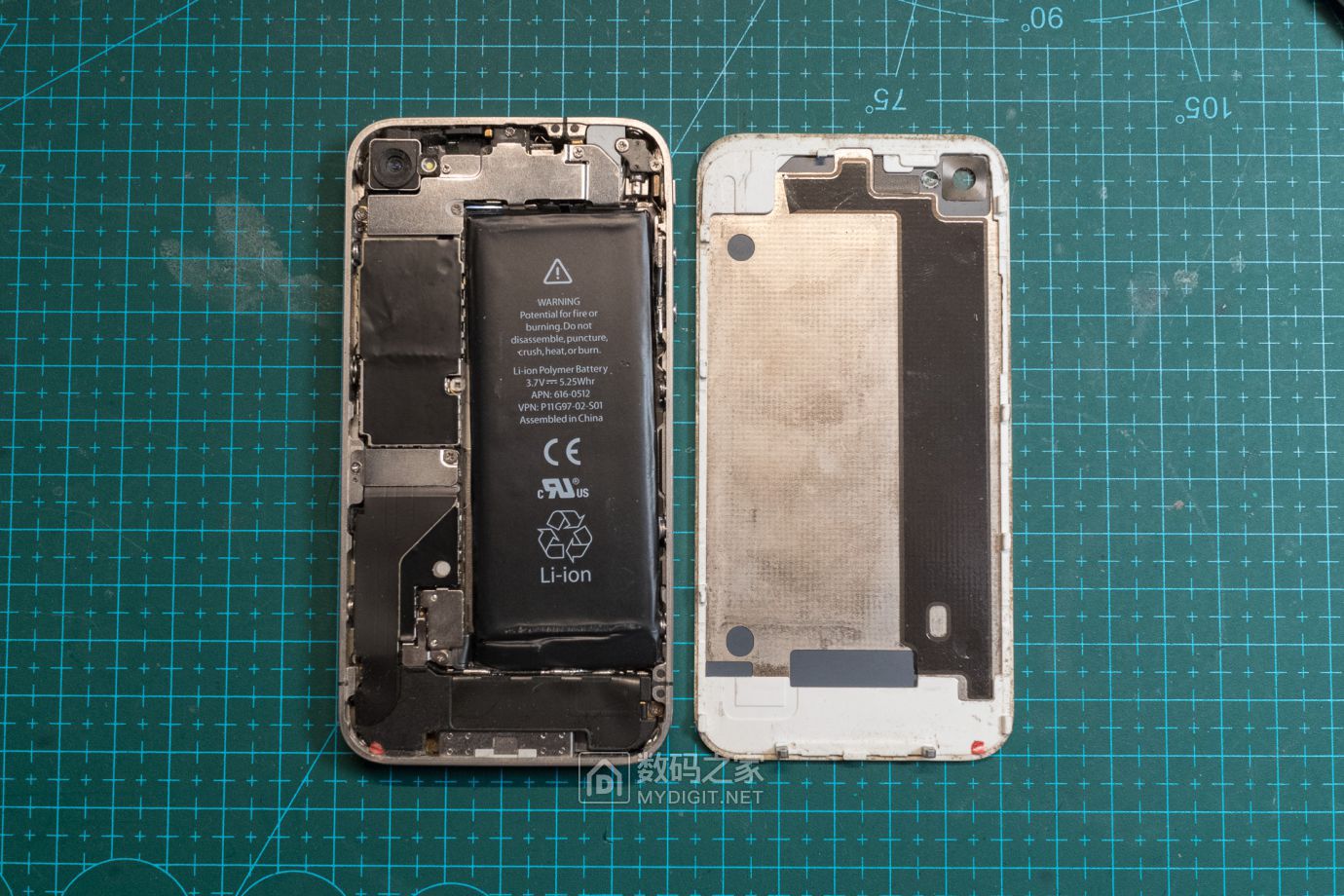 把未拆封的iphone4做成标本,iphone4被做成标本