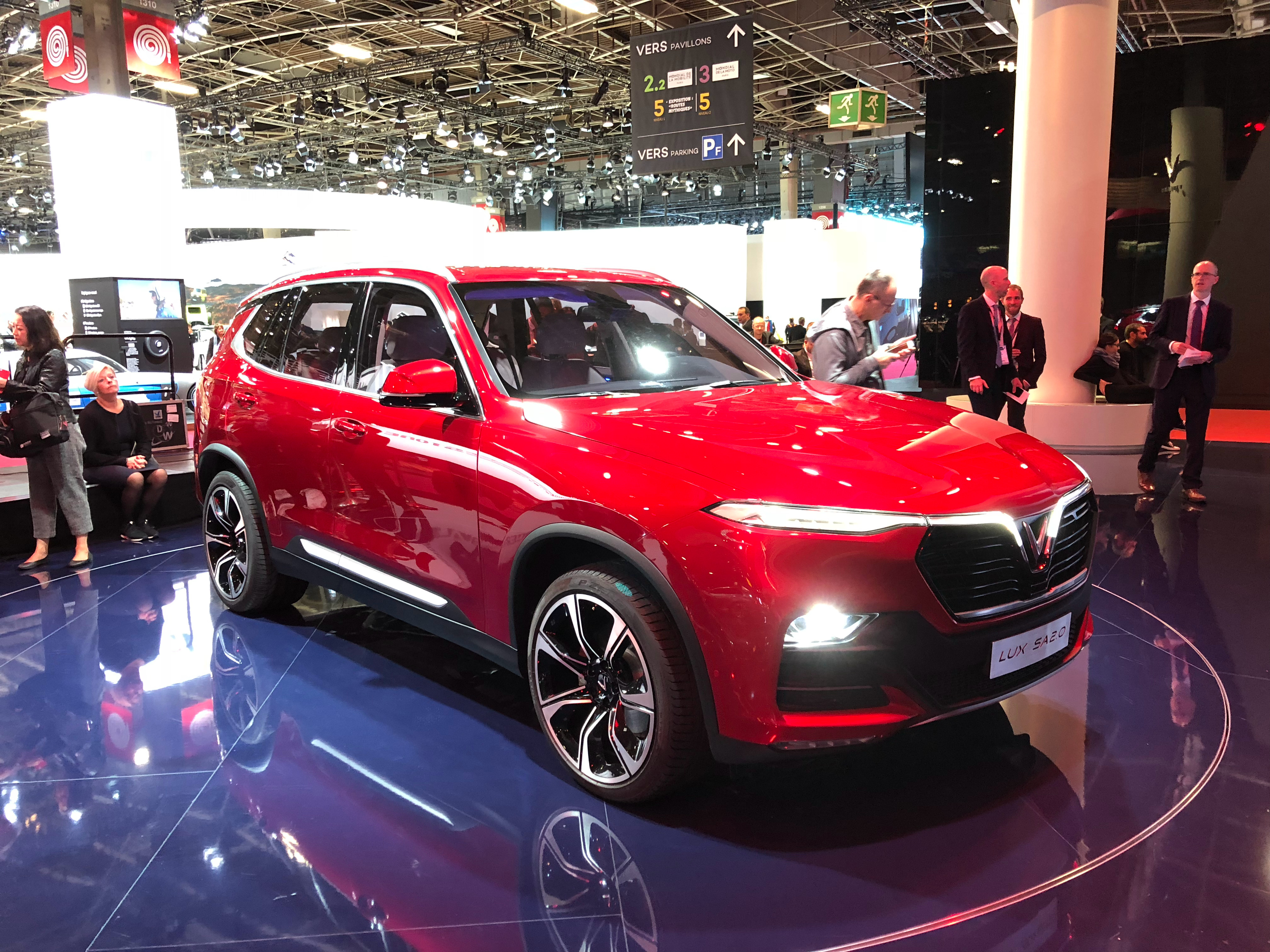 800万劳斯莱斯卖12万，10万买宝马？越南买车这么便宜？