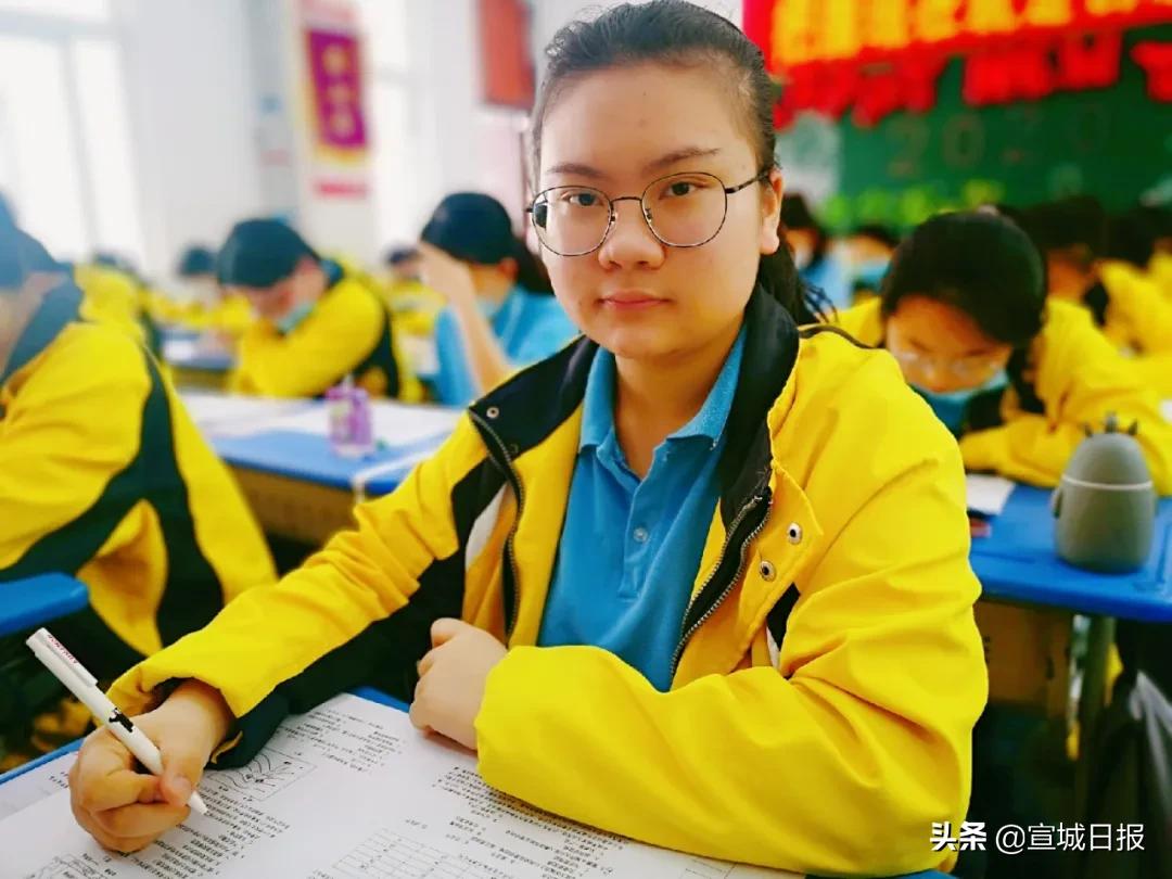 请为优秀队员投票,给优秀少年投票