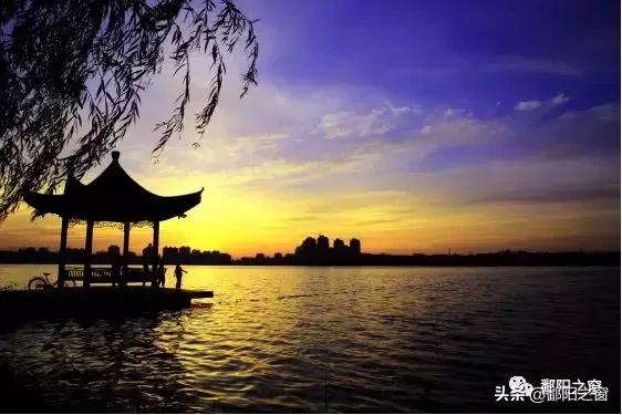 閯遍槼鍗拌薄娓稿煄鐜扮姸,閯遍槼鏄犺薄