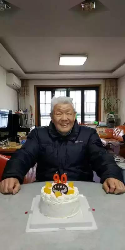 他是上海拳坛的祖师爷，这是“右拳王”许连生的故事