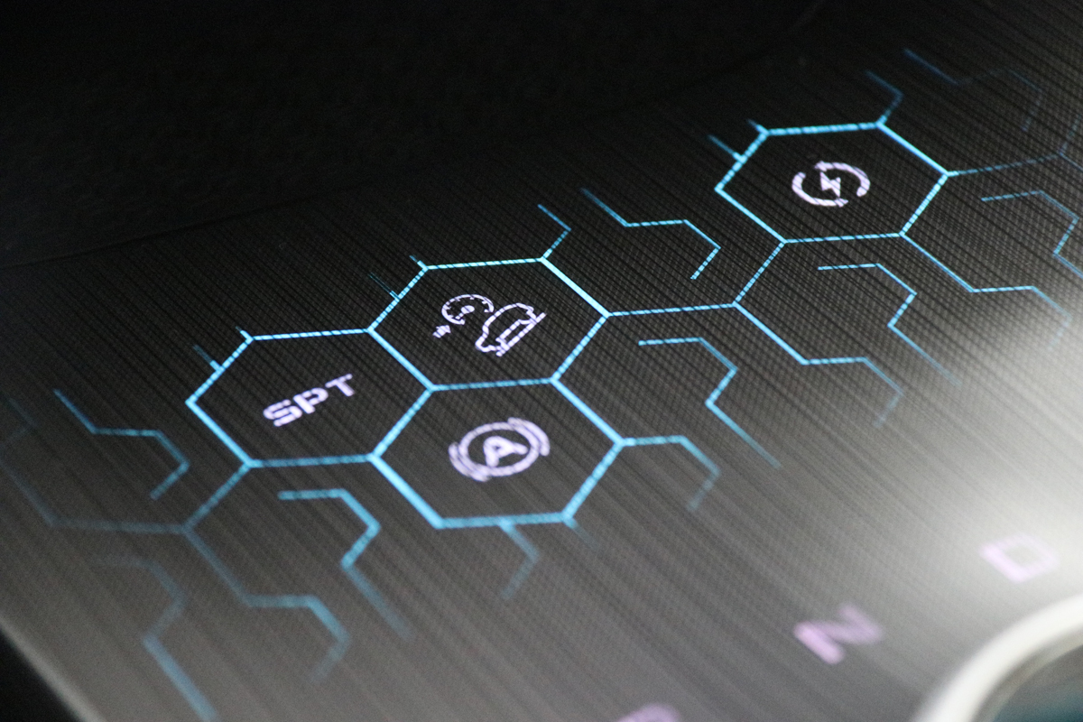 几何a对比特斯拉,几何a和特斯拉哪个值得买