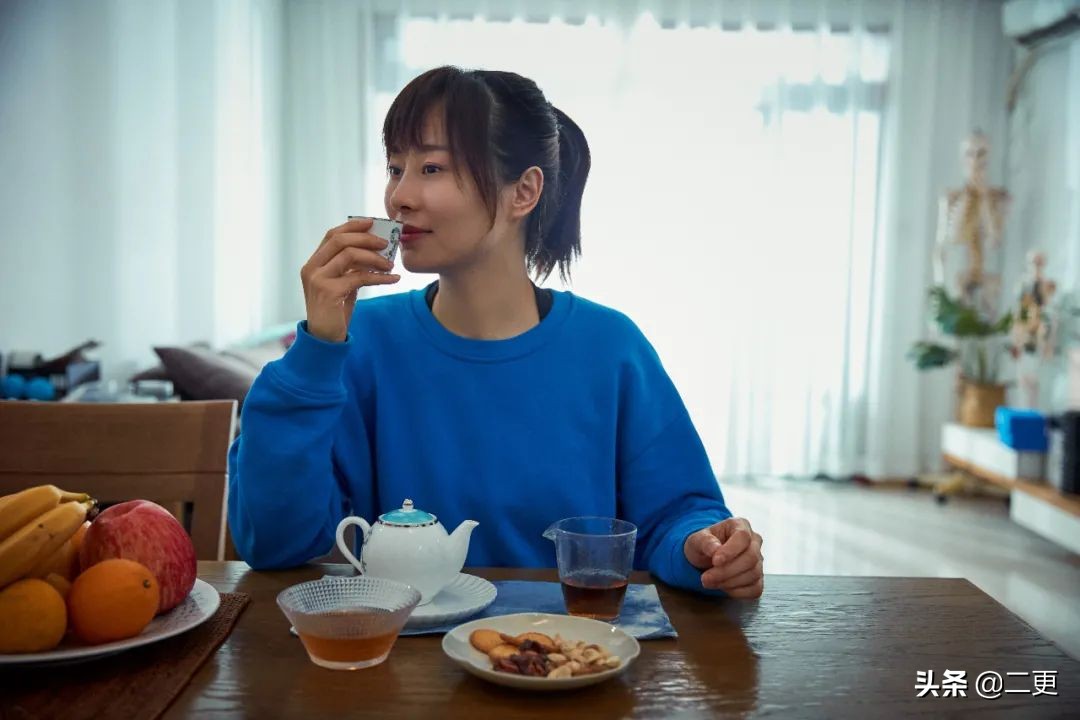 从发廊小工到瑜伽老师，她说我才32岁，有比结婚更重要的事