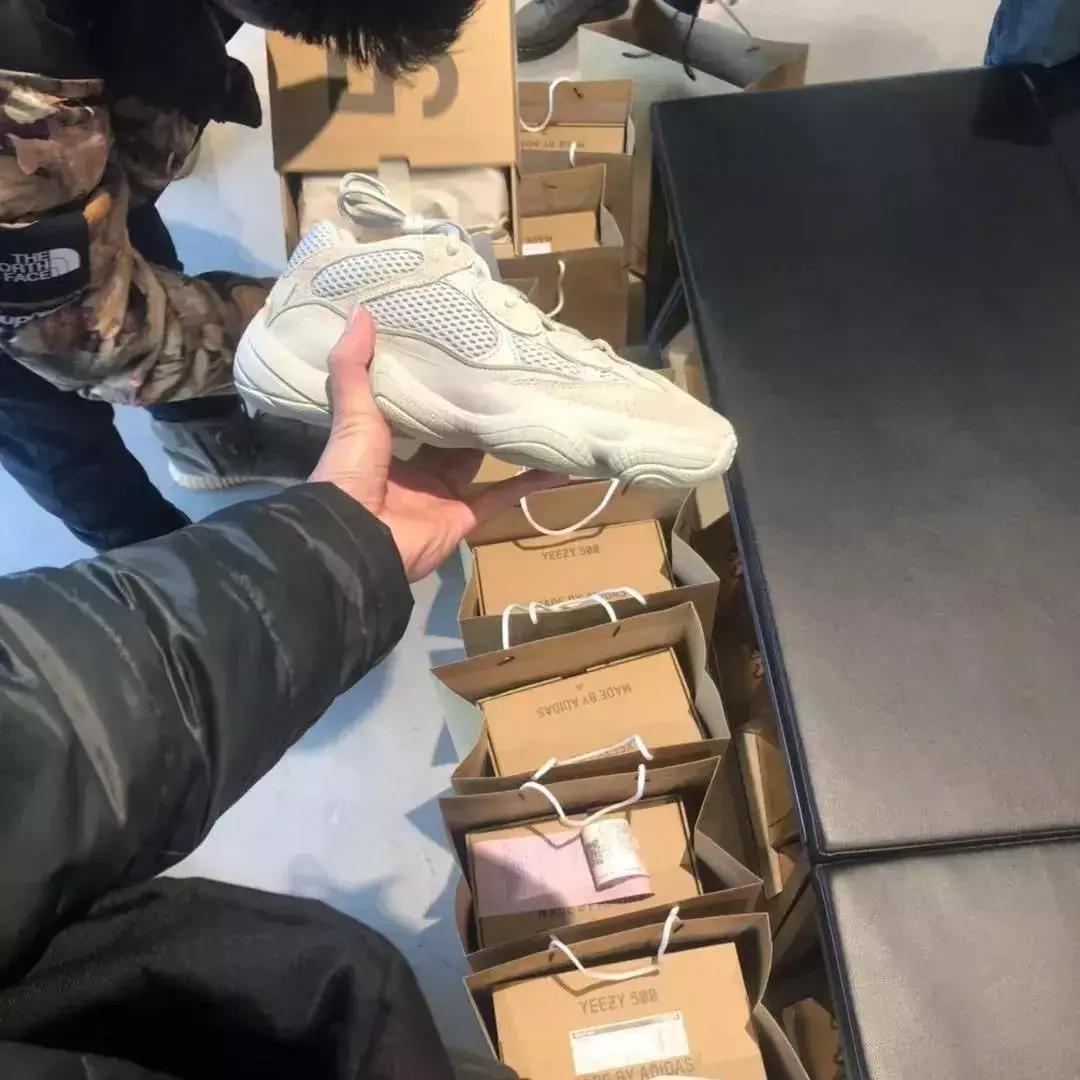 为了买鞋努力搬砖,为了买鞋省钱