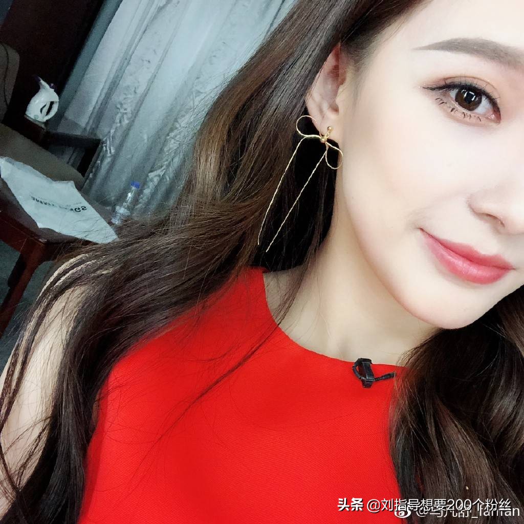 离开天下足球的女主持人马凡舒,天下足球主持人马凡舒