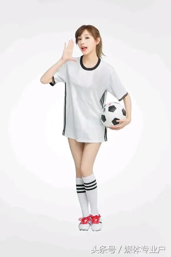 马凡舒首次主持天下足球,央视足球主持马凡舒