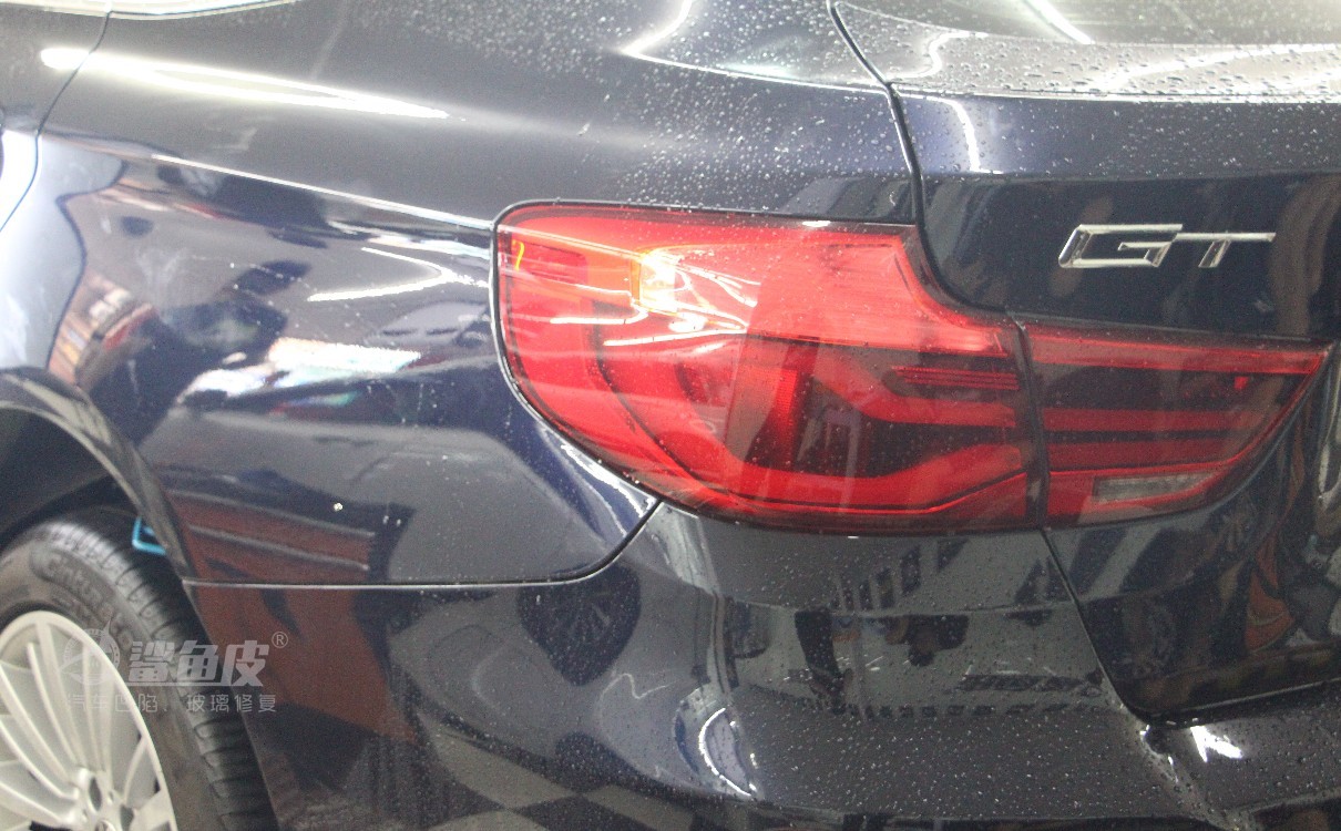 车身石子砸的小坑修复多少钱,车身石子打的坑掉漆怎么修复