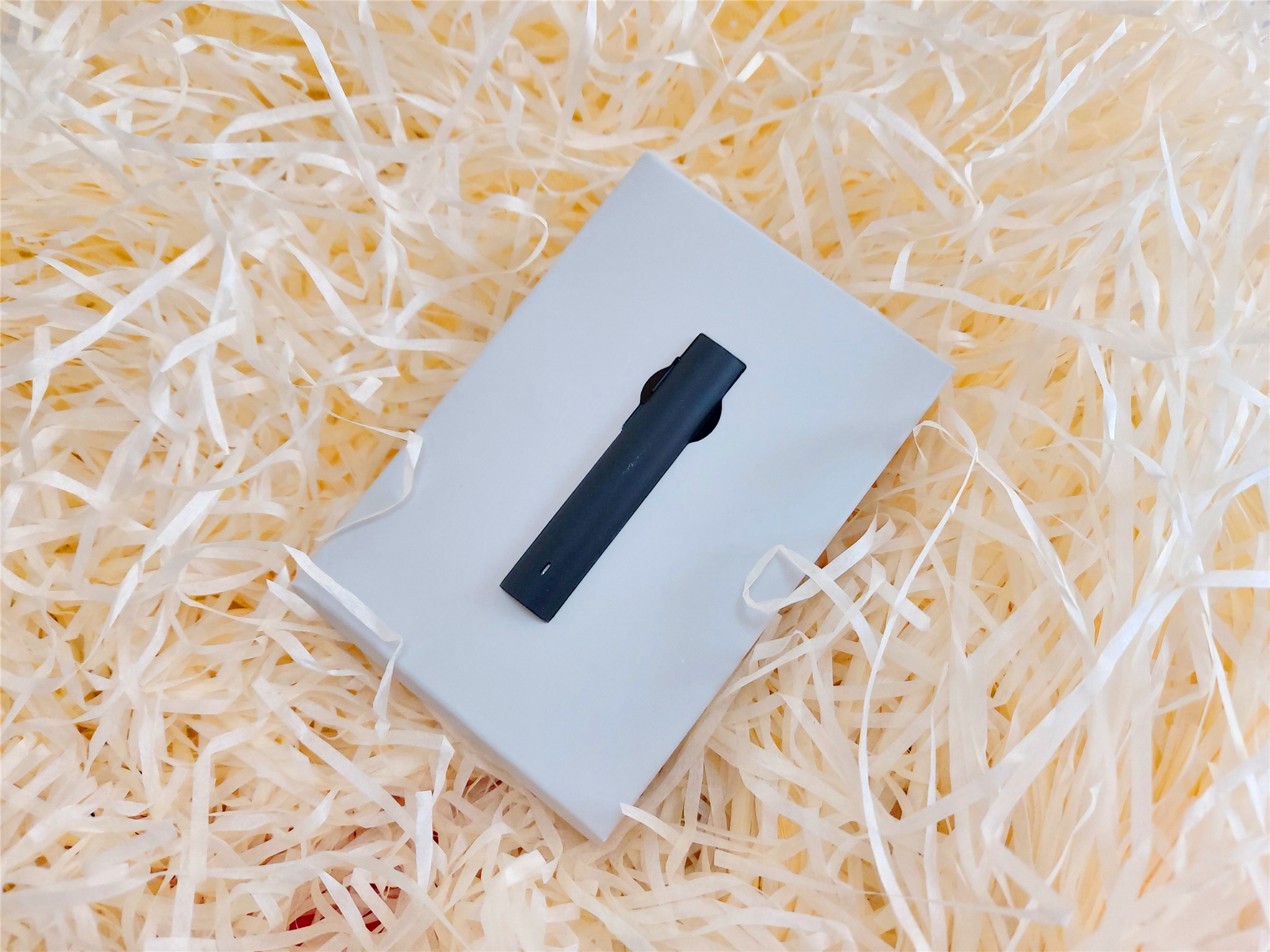 小米蓝牙耳机青春版和普通版对比,小米蓝牙耳机青春版与旗舰