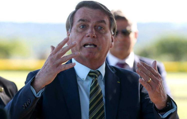 疫情下巴西也搞*威示***行游**!总统成特朗普第二,足球界支持反对派